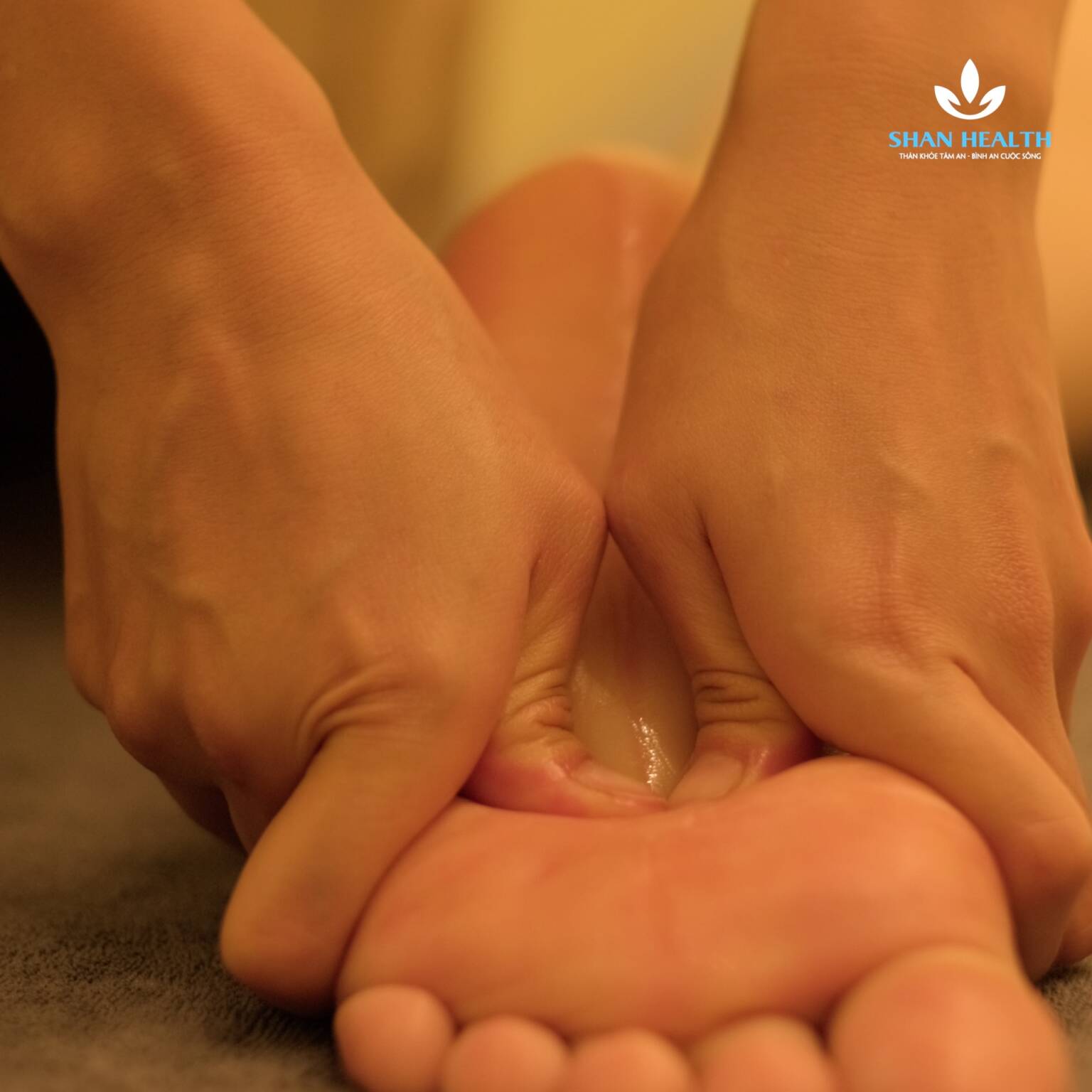 Massage trị liệu giãn tĩnh mạch chân tại Shan Health Gò Vấp