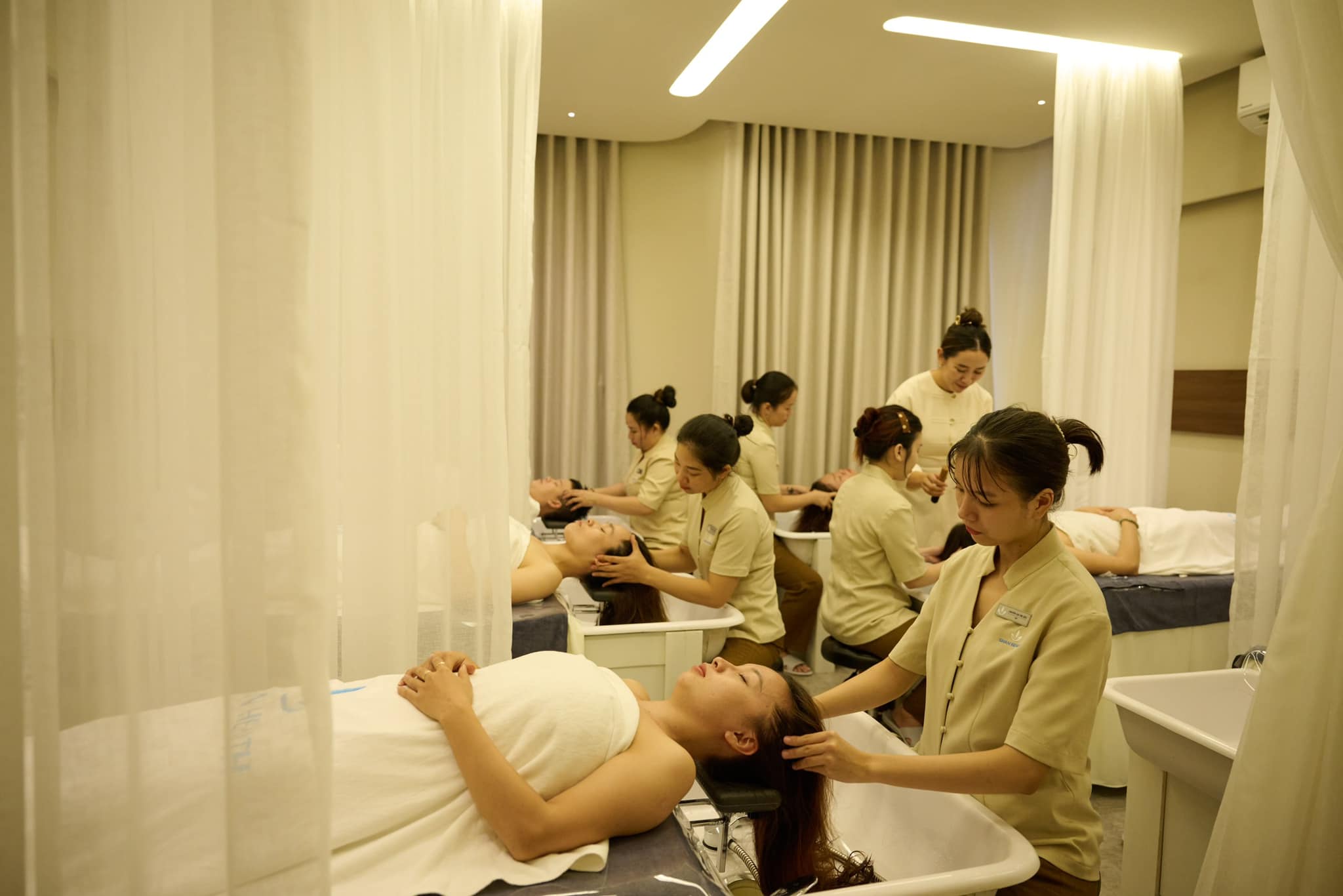 Spa massage trị liệu vùng tóc - Shan Health