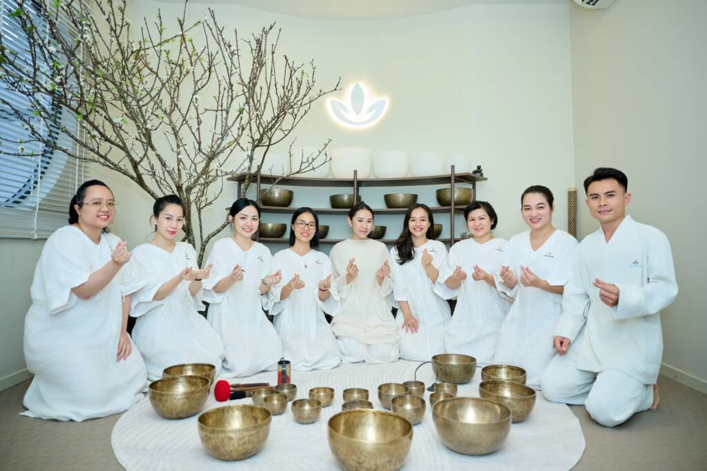 học trị liệu chuông xoay tại SHAN Healing