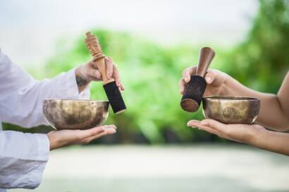 Cách Sử Dụng Chuông Xoay Tây Tạng Đúng, Hiệu Quả, An Toàn